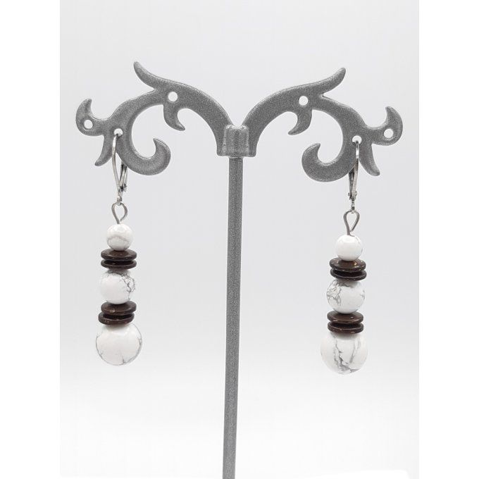 Boucles d'oreilles en howlite blanche ,noix de coco et acier inoxydable