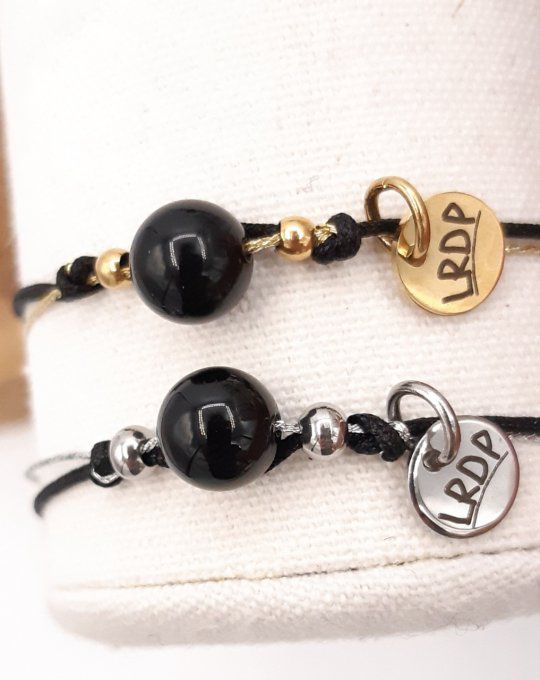 Bracelet en onyx sur fil doré ou argenté