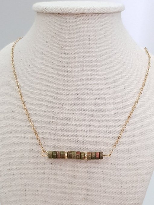 Collier en unakite et acier inoxydable doré