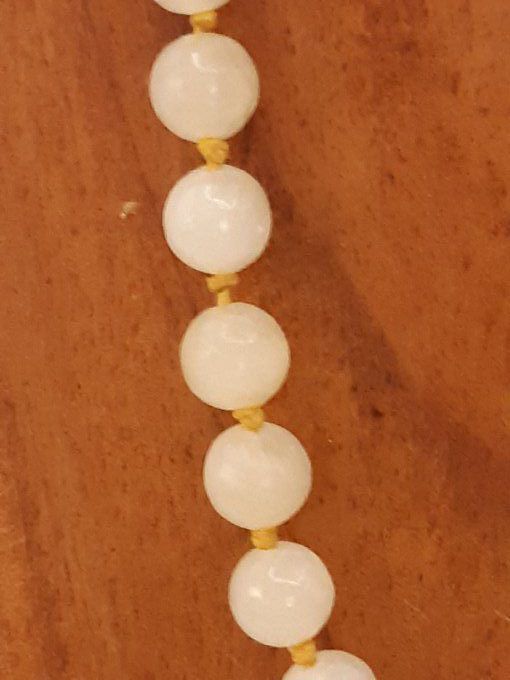 Collier en calcite jaune