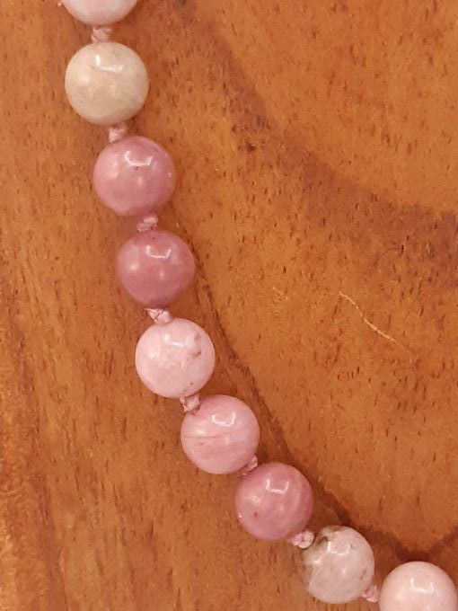 Collier en rhodonite