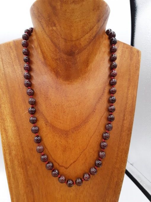 Collier en grenat