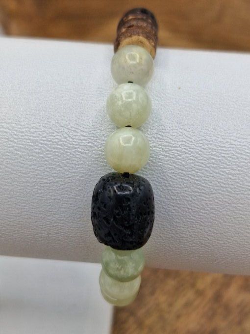 Bracelet en jade, pierre de lave et noix de coco 