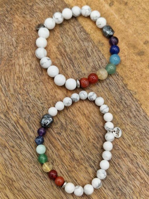 Bracelet des 7 chakras en howlite 