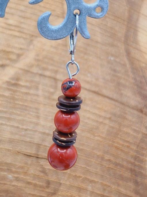 Boucles d'oreilles en jaspe rouge ,noix de coco et acier inoxydable