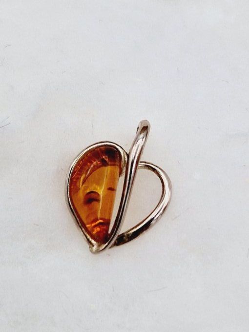 Pendentif coeur en ambre doré et argent 925  