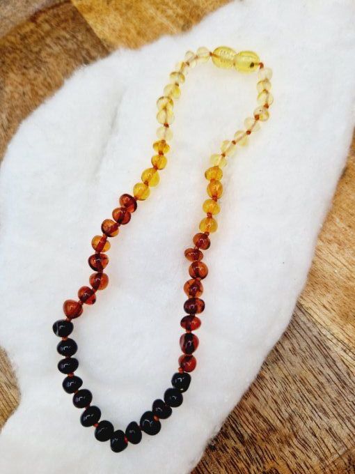 Collier bébé en ambre  multicolore 