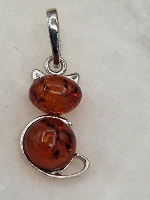 Pendentif chat en ambre doré et argent 925   